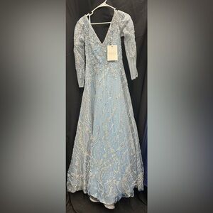 Mac Duggal 20516 NWT Elegant Blue Evening Gown One-of-a-kind